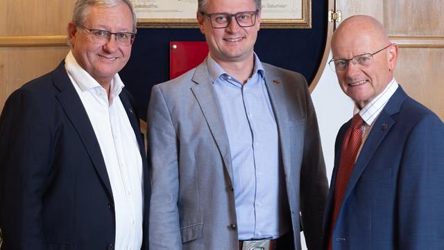 Bürgermeister Dr. Wolfgang Viertler, der neu gewählte Vizebürgermeister Thomas Ellmauer und Stadtrat Volker Kalcher.